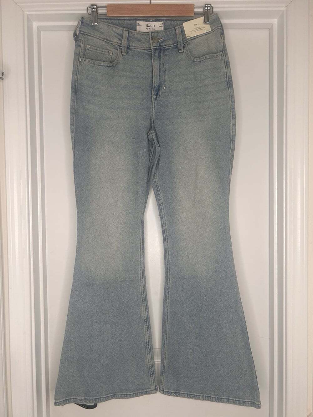 Hollister Women’s High-Rise Light Wash Star Pocket Flare Jeans, NEW WITH TAGS 8R - Picture 11 of 14